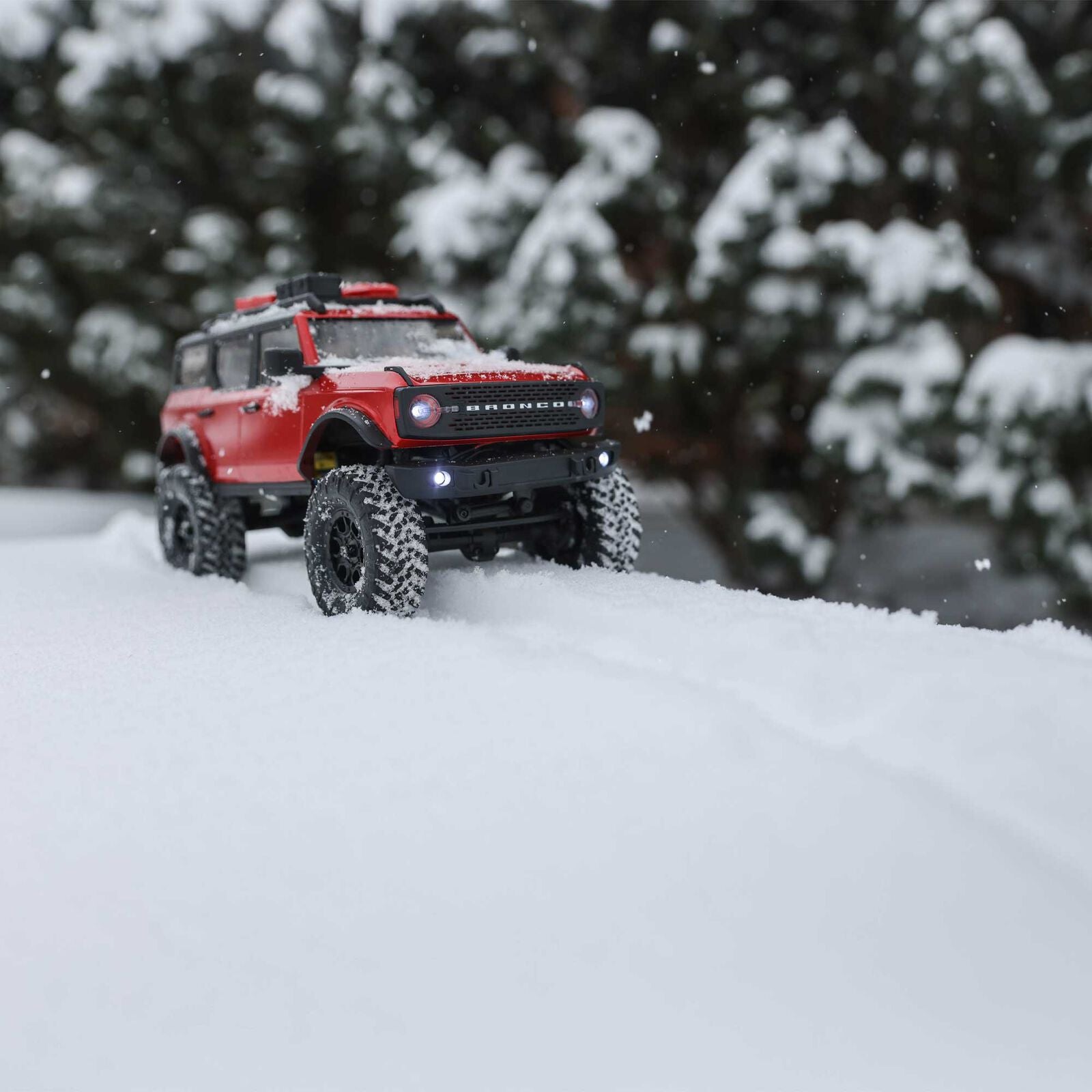 Axial SCX24 2021 Ford Bronco Hard Body 1/24 4WD RTR Scale Mini Crawler w/2.4GHz Radio